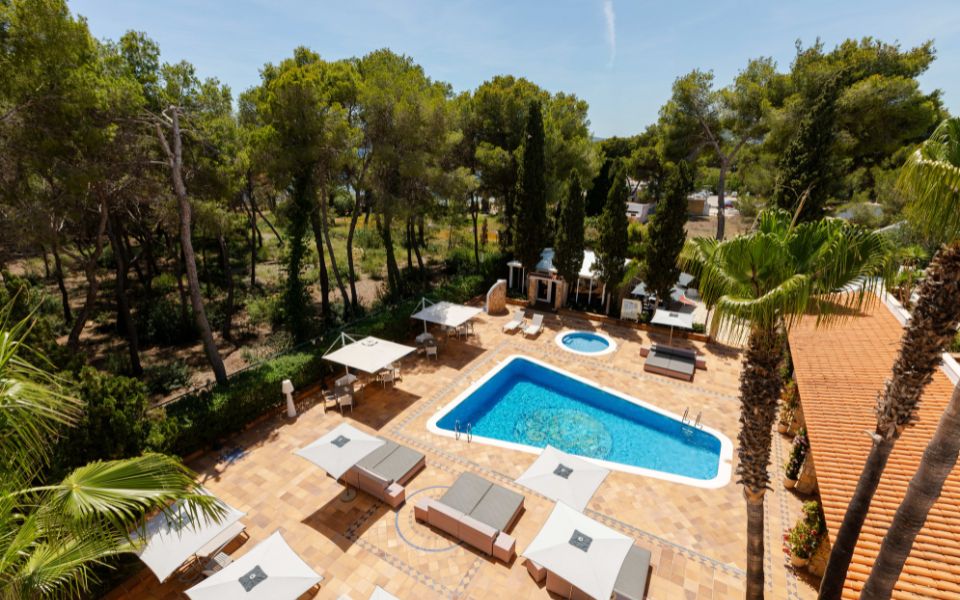 Hotel boutique en santa eulalia, el hotel sargamassa